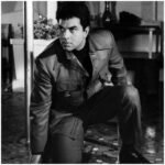 धर्मेंद्र ने शोले, धरम वीर, सीता और गीता, आंखें, चुपके-चुपके, लोहा, हुकूमत, फरिश्ते, मेरा गांव मेरा देश, प्रतिज्ञा जैसी कई बेहतरीन फिल्में कीं.