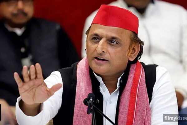 Akhilesh Yadav Education
